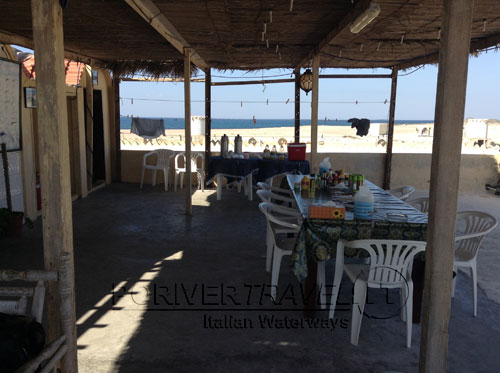 terrazza del lodge Isola pesca in mare Salalah